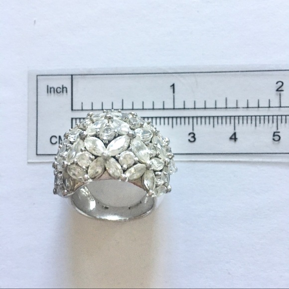 Ring ❤️❤️❤️ - Picture 4 of 8